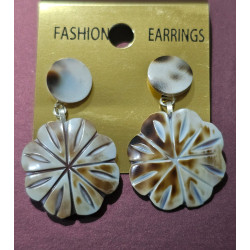 Mehsi Handcrafted Pearl Earrings