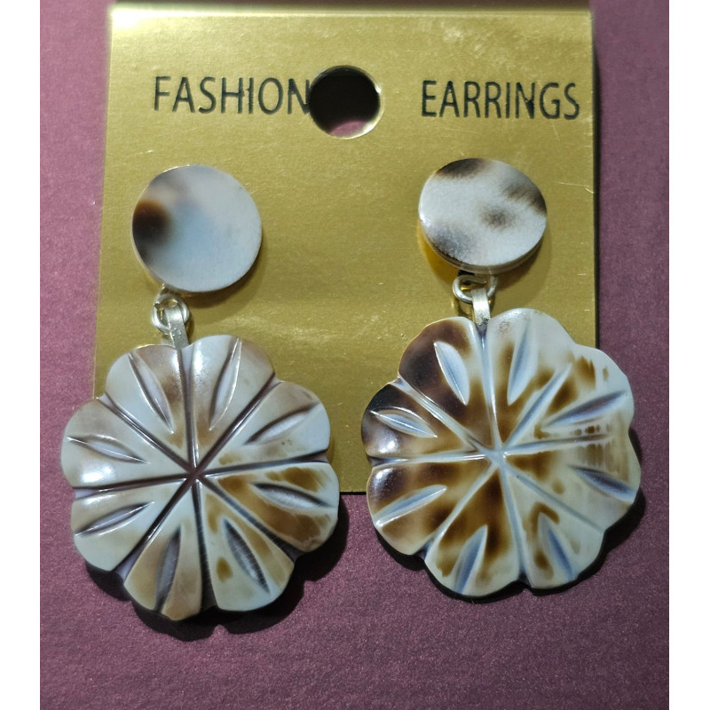 Mehsi Handcrafted Pearl Earrings