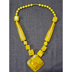 Mehsi Handcrafted Pearl Button Accent