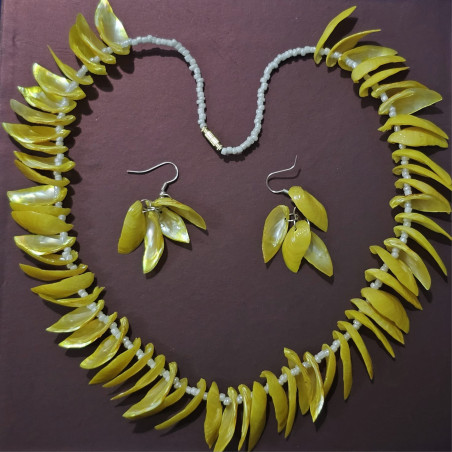 Mehsi Bihar necklace with matching earrings